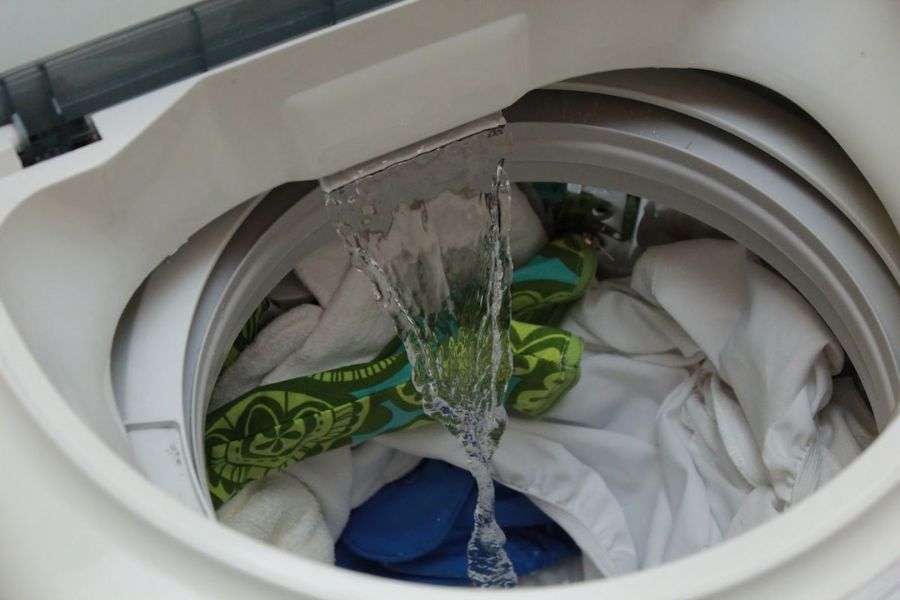 Lỗi EA máy giặt Sanyo là một sự cố xảy ra có liên quan đến cảm biến mực nước.