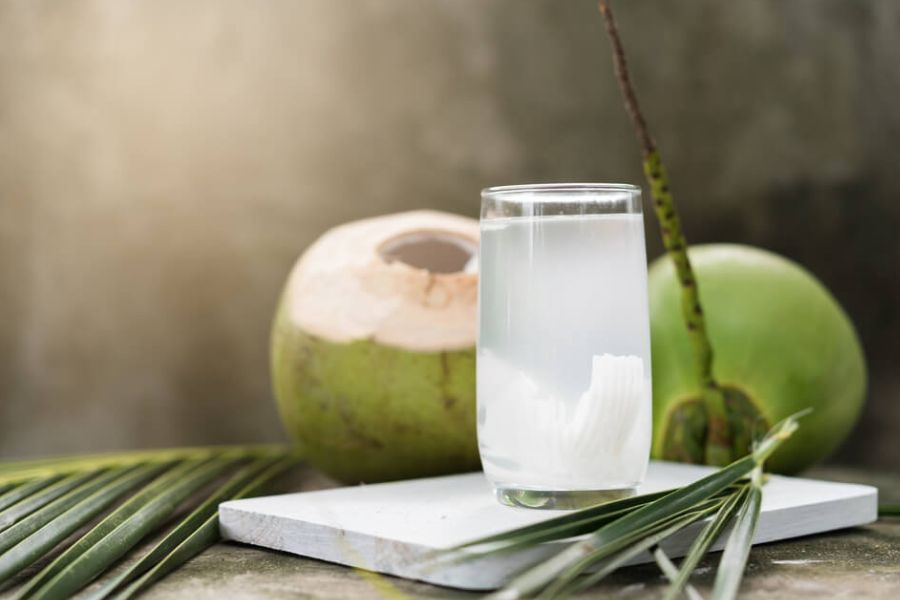 Nước dừa là thức uống giải khát mang đến nhiều lợi ích cho cơ thể.