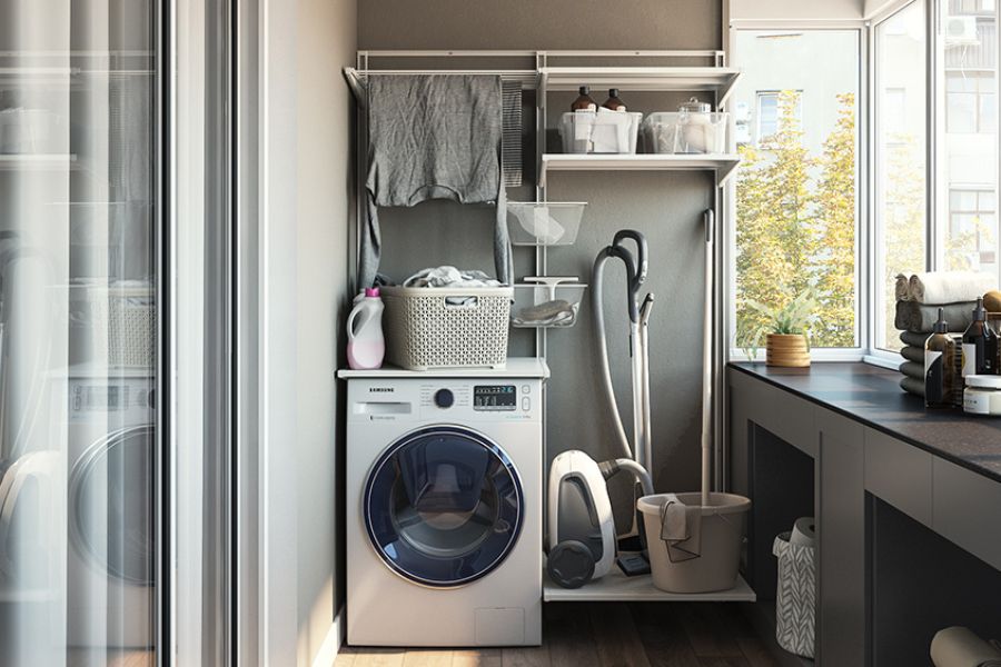 Tủ máy giặt tích hợp với kệ treo đồ, tiết kiệm không gian.