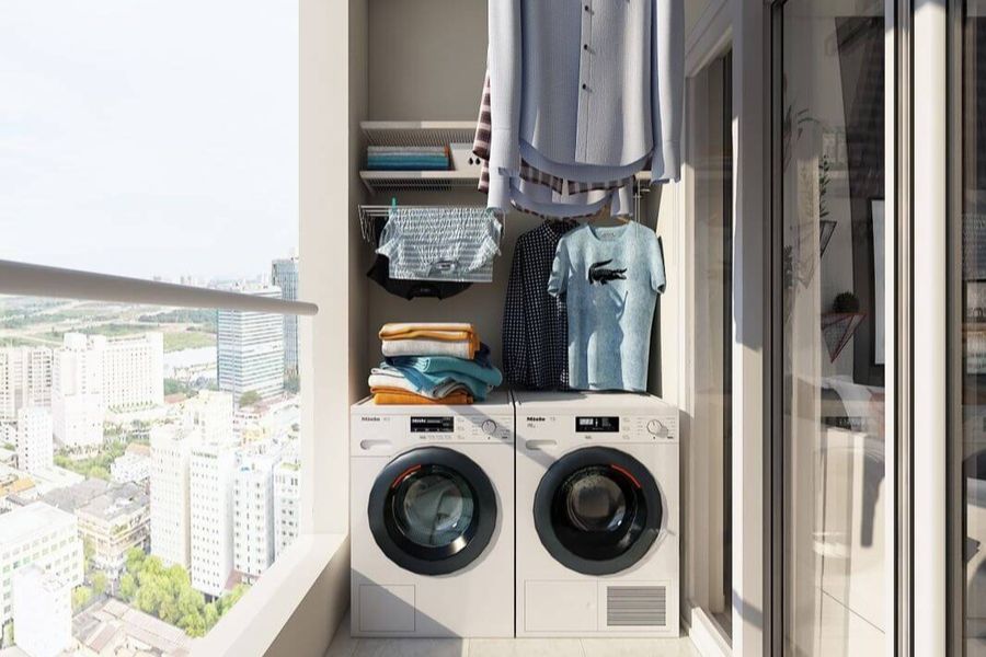 Ban công là địa điểm lý tưởng để lắp đặt tủ máy giặt giúp tối ưu không gian.