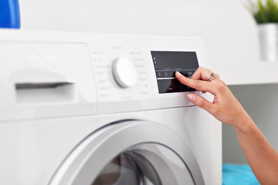 Sử dụng máy giặt nằm ngang chỉ với 5 bước cơ bản.