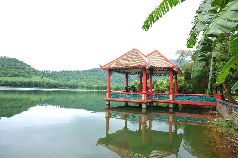 Khu du lịch Hồ Tiên Sa là địa điểm chơi 20/10 tại Hà Nội được yêu thích.