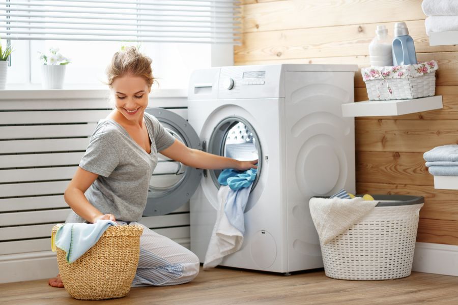 Máy giặt Inverter sở hữu nhiều ưu điểm vượt trội về thiết kế và công nghệ.