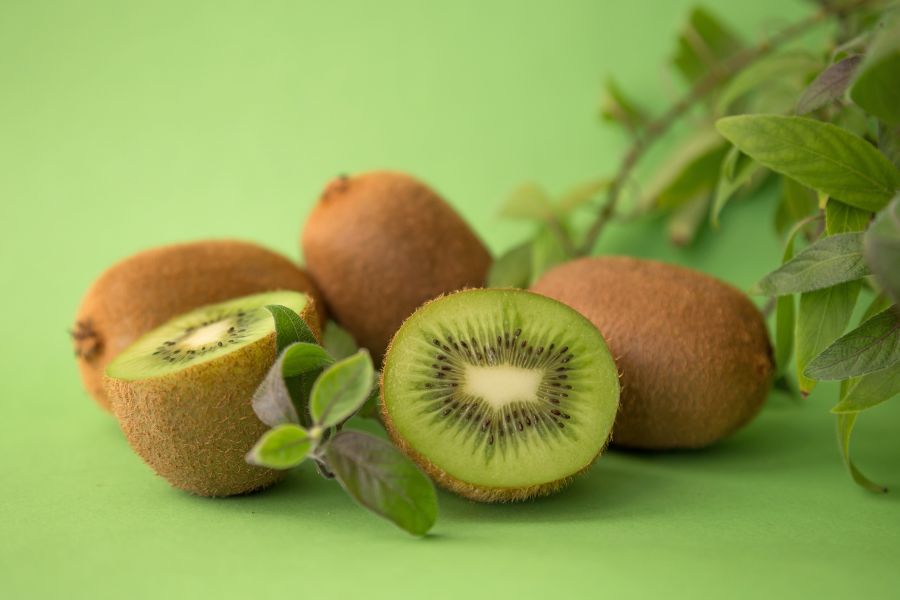 Kiwi - siêu quả chứa nhiều vitamin C rất tốt cho cơ thể
