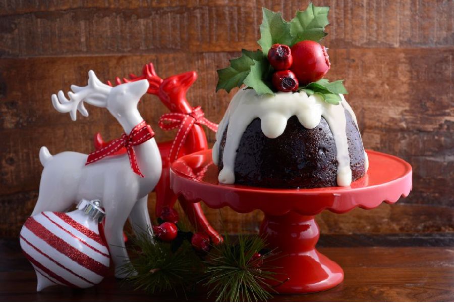 Bánh Pudding là món ăn truyền thống đêm Giáng Sinh tại nhiều quốc gia.