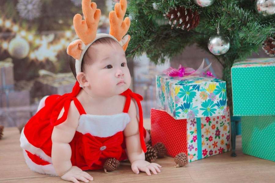 Concept Giáng Sinh đặc biệt dành cho các bé sơ sinh, tạo nên bức tranh tuyệt vời.