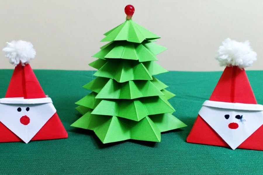 Gấp hình Ông già Noel kiểu origami.