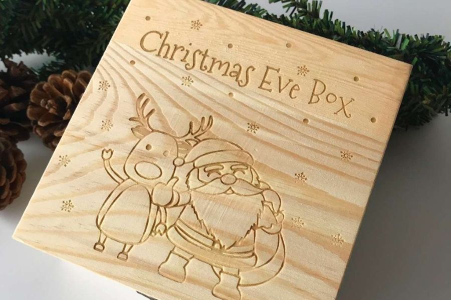 Hộp quà Noel đẹp bằng gỗ vừa độc đáo và có thể giữ được lâu.
