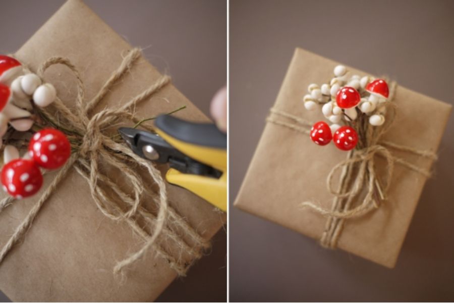 Hộp quà gói bằng giấy xi măng đơn giản nhưng ấn tượng.