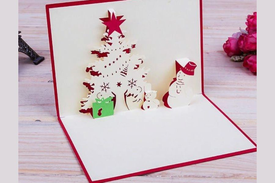 Mẫu thiệp Giáng Sinh cây thông Noel, người tuyết và hộp quà 3D.