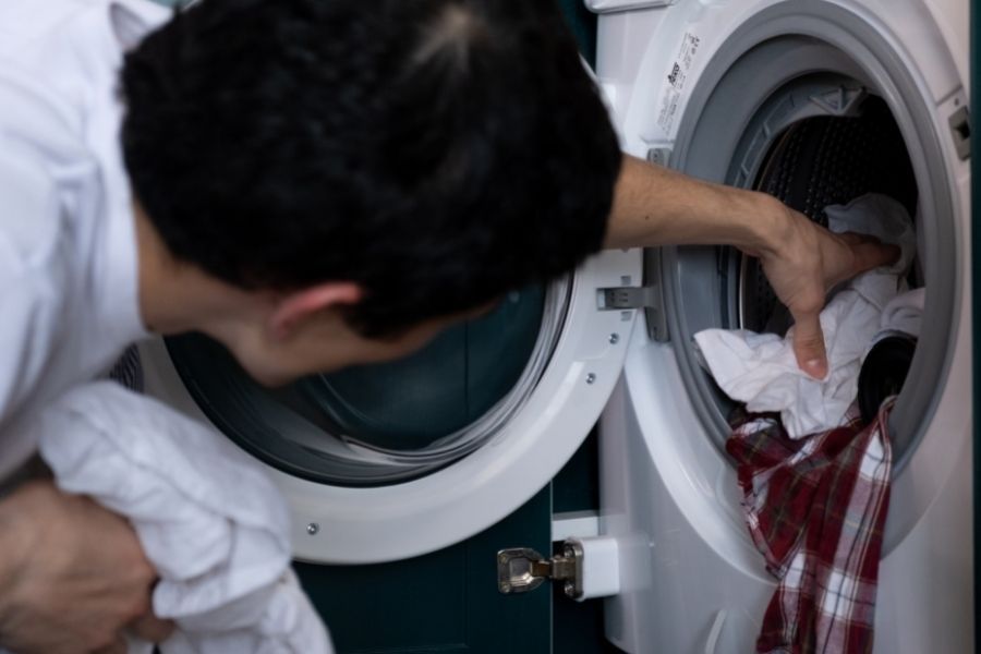 Máy giặt sử dụng hơi nước tiêu tốn nhiều điện năng.