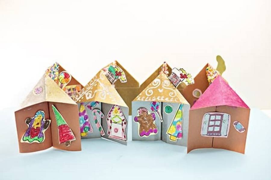 Ngôi nhà Giáng Sinh bằng giấy A4 và màu sáp đơn giản cho các bé.