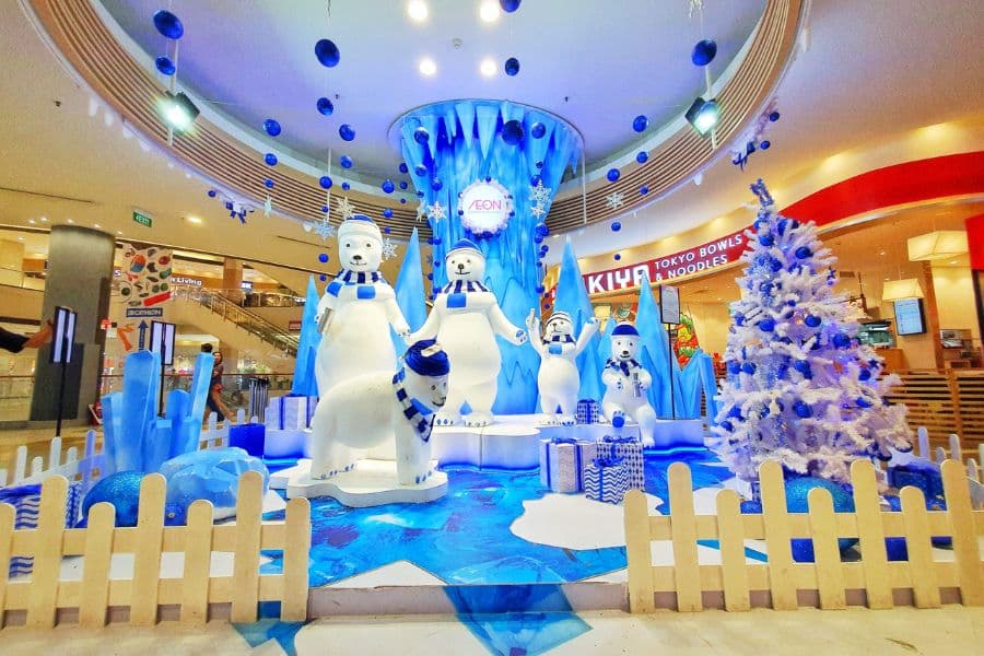 Aeon Mall gây ấn tượng với mọi người với đa dạng concept trang trí Giáng Sinh.