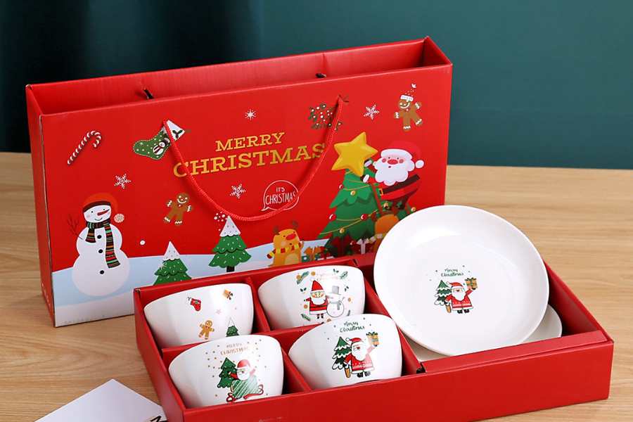 Những đồ dùng cao cấp thường được lựa chọn để làm quà tặng Noel cho khách hàng/đối tác bởi sự sang trọng và tinh tế.