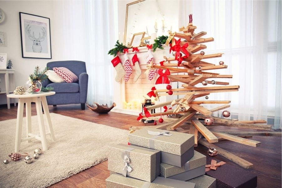 Có thể tự tay tạo nên các đồ vật để trang trí phòng khách đón Noel.