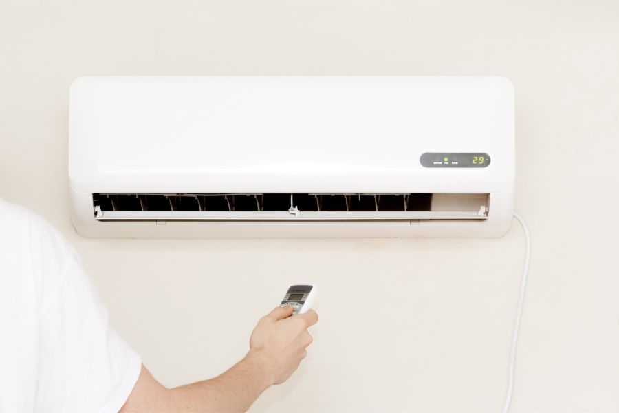 Tần số máy lạnh là tín hiệu kết nối giữa máy và điều khiển remote.