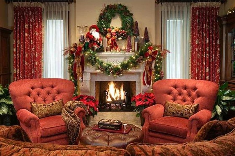 Trang trí với màu chủ đạo là màu đỏ sẽ tạo sự lãng mạn cho phòng khách dịp Noel.