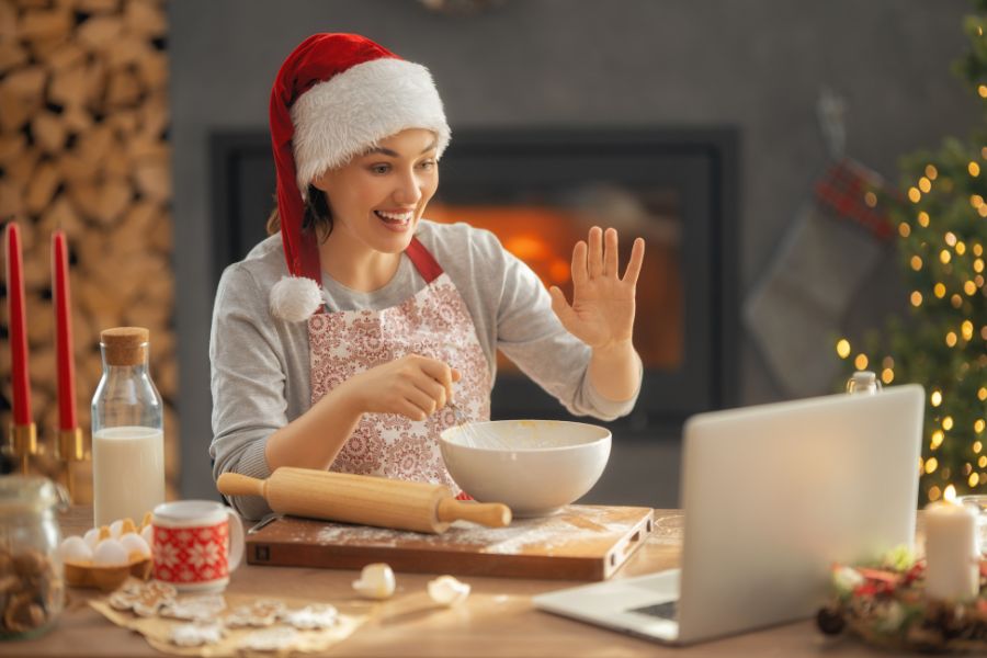 Tự tay vào bếp nấu món ngon cho crush dịp Giáng Sinh.