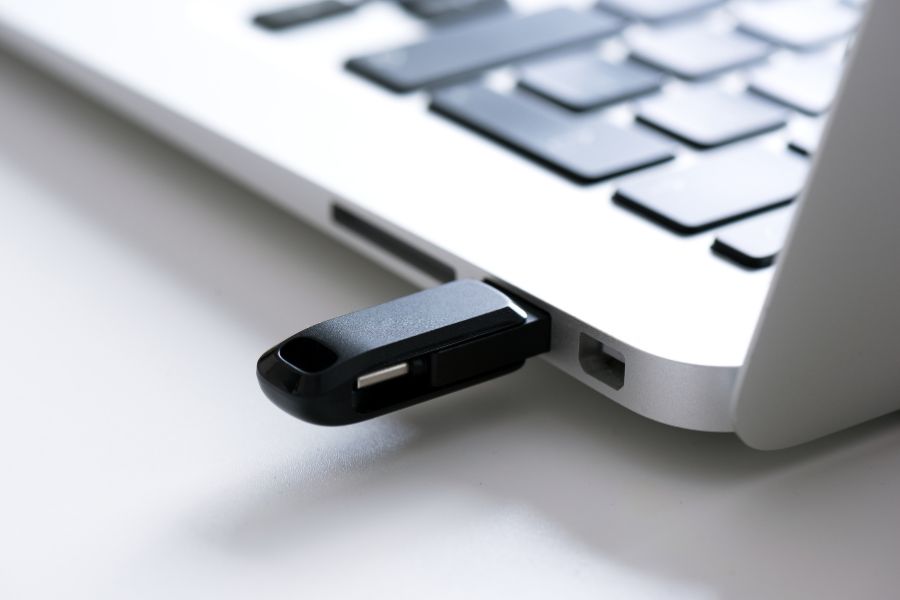 USB là món quà thiết thực cho những khách hàng dân văn phòng.