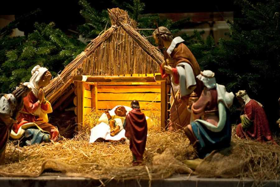 Hang đá Giáng Sinh là nơi sinh ra của Chúa Giêsu.