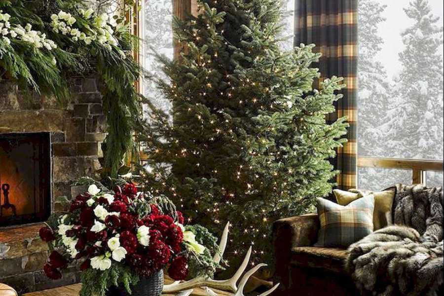 Concept trang trí cây thông Noel tại phòng khách dành cho những gia chủ yêu thích sự tối giản.