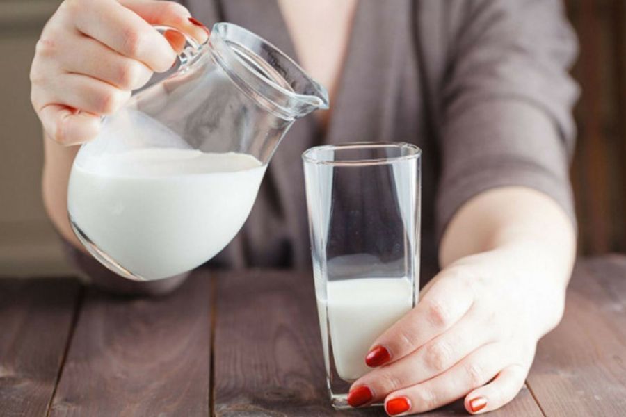 Uống sữa đặc với hàm lượng vừa đủ tránh gây thừa cân.
