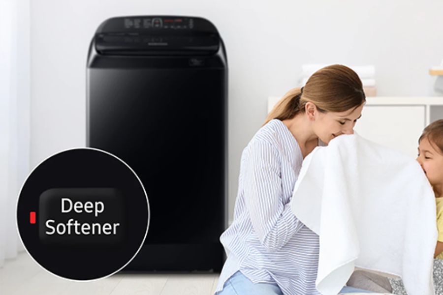 Deep Softener là công nghệ giúp giặt quần áo lưu giữ hương thơm lâu dài hơn.