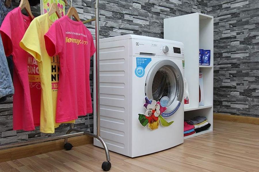 Máy giặt Electrolux được đánh giá cao về khả năng giặt sạch và giữ quần áo ít bị nhàu.