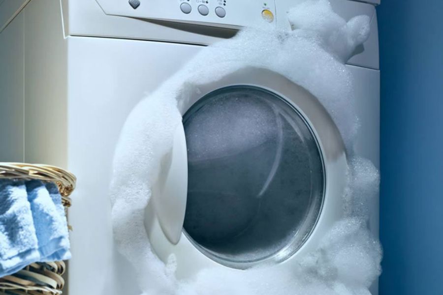 Máy giặt Samsung báo lỗi 5UD là do xà phòng chưa tan hoàn toàn sau khi giặt.