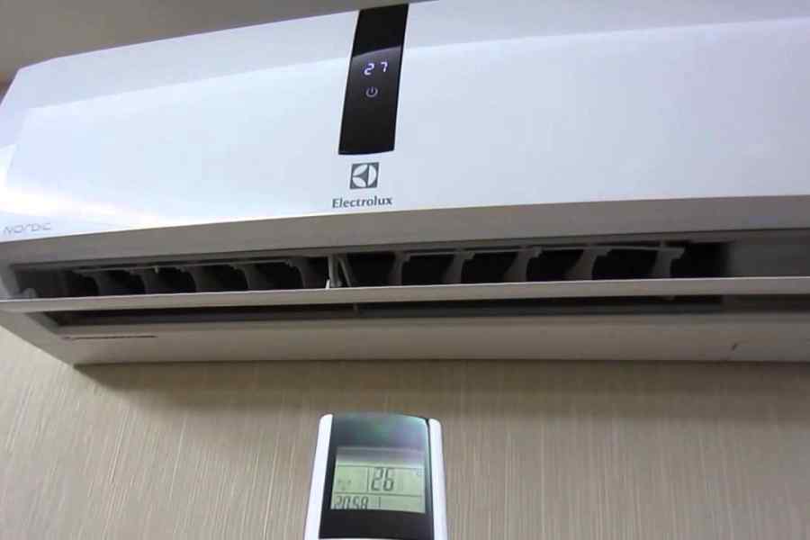 Máy lạnh Electrolux báo lỗi EC thường liên quan đến cảm biến nhiệt độ.