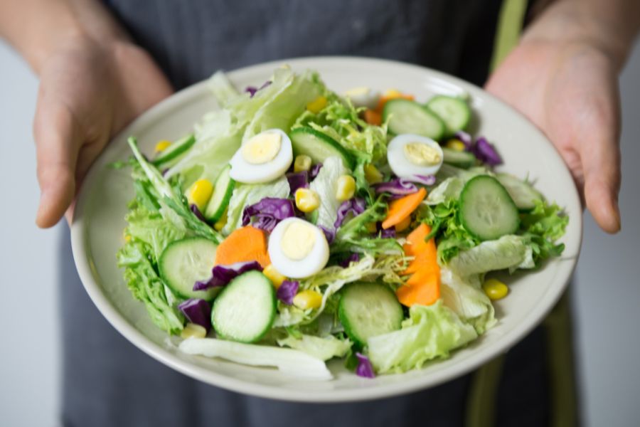 Salad rau củ - món ăn ngày Tết thanh nhẹ, giải ngán rất tốt, hỗ trợ tiêu hóa.