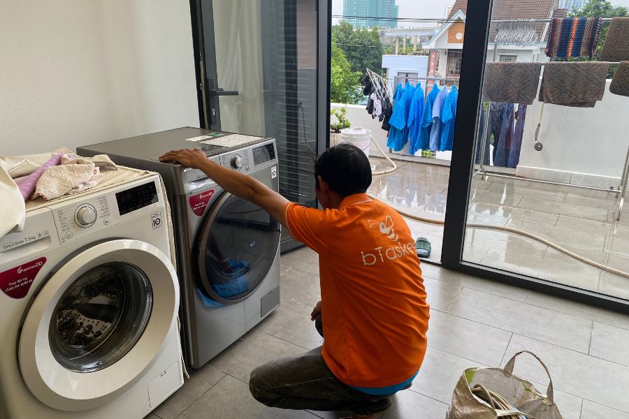 Máy giặt chưa đóng kín cũng là một trong những nguyên nhân xuất hiện lỗi E4 máy giặt Toshiba.