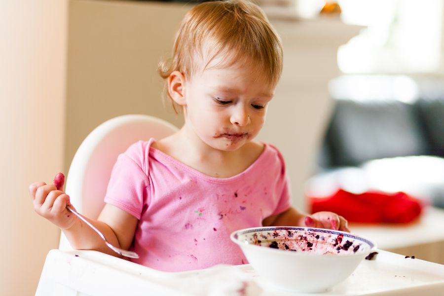 Biếng ăn có nhiều cấp độ và có nhiều nguyên nhân dẫn đến tình trạng trẻ biếng ăn.