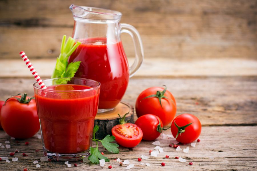 Nước ép cà chua là ứng cử viên giải rượu hàng đầu.