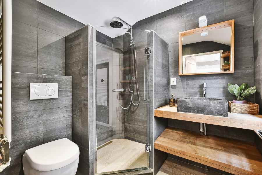 Sử dụng gạch ốp màu xám chì để trang trí phòng tắm hiện đại