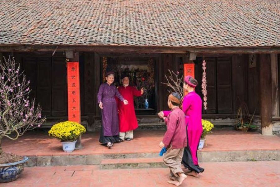 Phong tục xông đất đã có từ rất lâu trong văn hóa dân tộc.