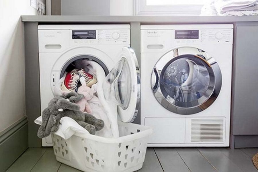 Việc mua máy giặt Electrolux tùy thuộc vào nhu cầu sử dụng, điều kiện tài chính và không gian.