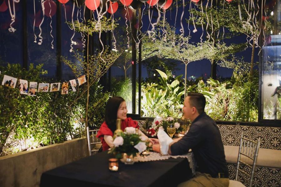 Những quán cafe lãng mạn cũng là địa điểm hẹn hò Valentine lý tưởng.