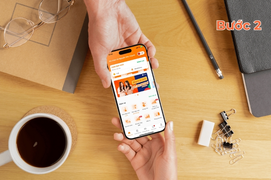 Chọn vệ sinh máy lạnh từ màn hình chính.