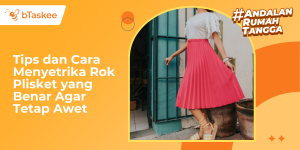 a Menyetrika Rok Plisket