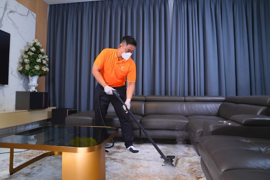 Đội ngũ Tasker giặt thảm lành nghề.