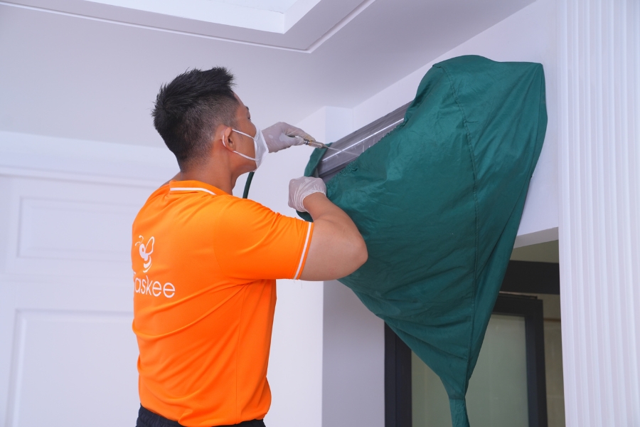 Vệ sinh dàn lạnh chuyên sâu.