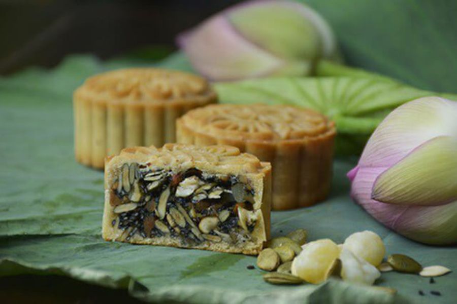 Chiếc bánh Trung thu nhân yến mạch tốt cho sức khỏe.