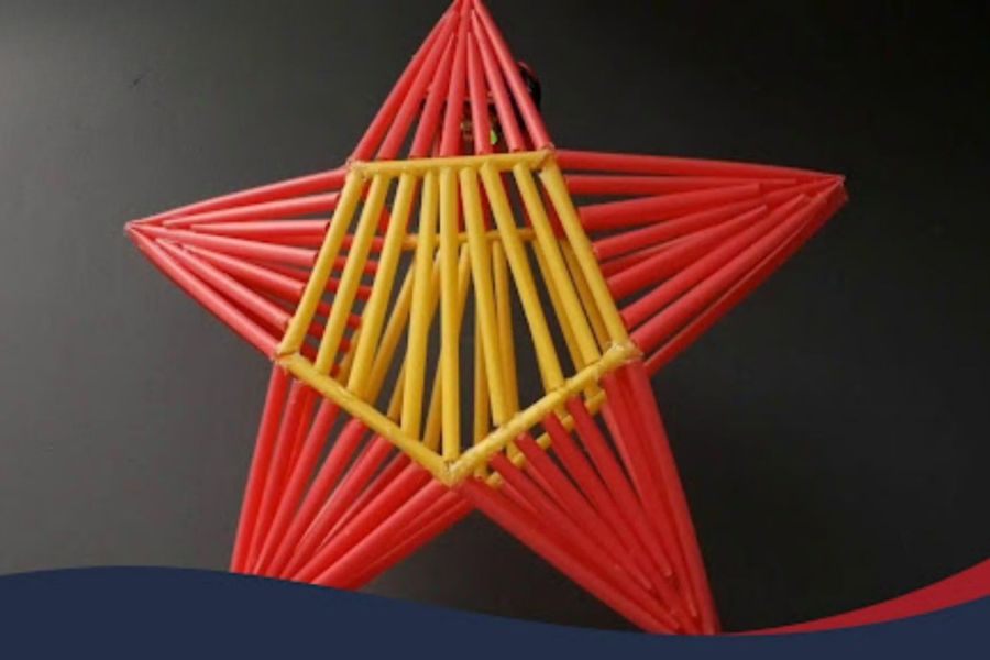 Đèn ngôi sao 5 cánh quen thuộc.