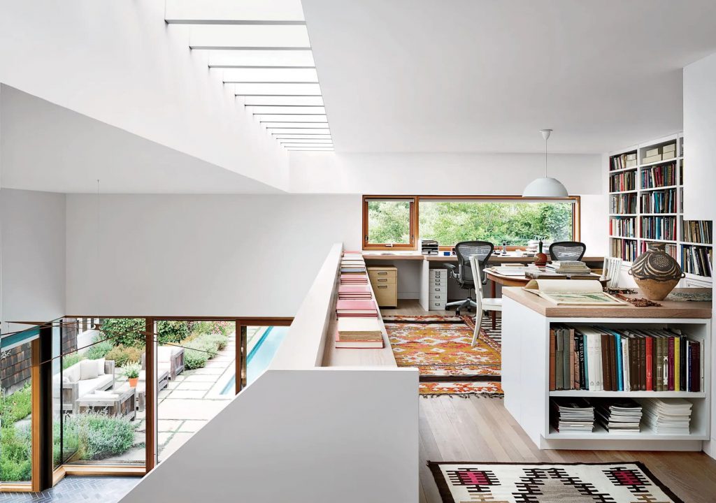 Mezzanine perpustakaan mini