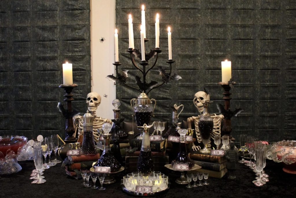 Gothic Romance halloween theme