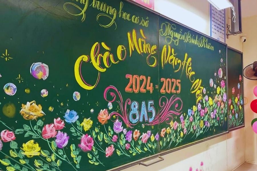 Một vườn đầy ắp những bông hoa.