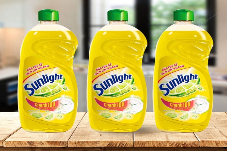 Nước rửa chén sử dụng hằng ngày.