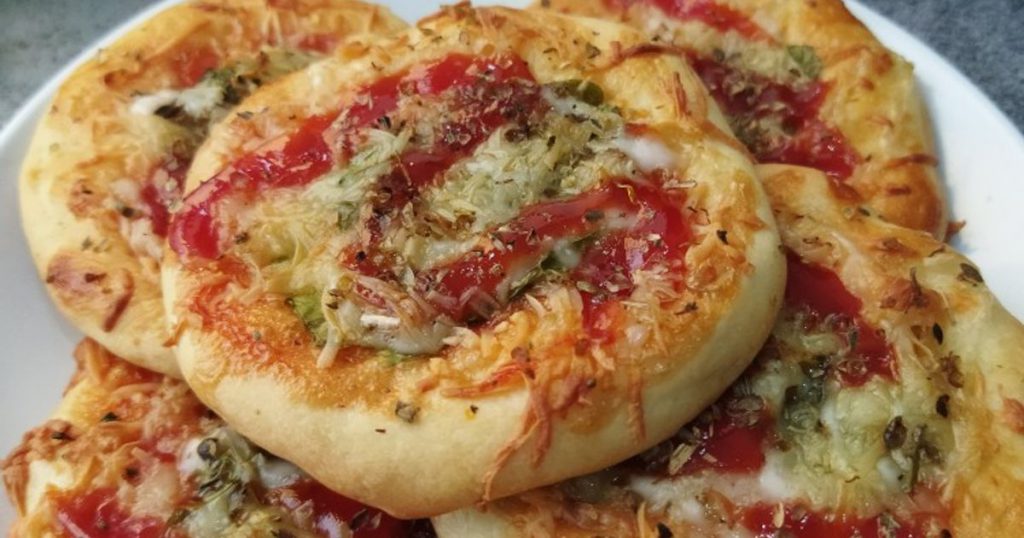 Pizza Mini Saus Bayam Keju