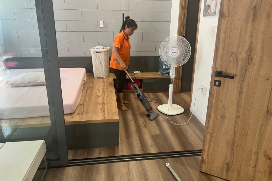 Tasker của bTaskee luôn sử dụng những dụng cụ chuyên dụng cho từng dịch vụ.